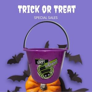 Halloween Candy Bucket 8”x6.5”